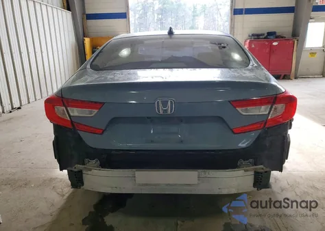 2021 Honda Accord Lx z USA, uszkodzony, nr VIN 1HGCV1F1XMA044190